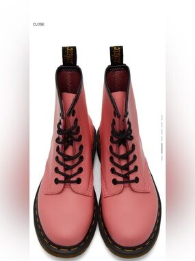 DR MARTENS 1460 Women's Pink Lace-Up Leather Boots new condition